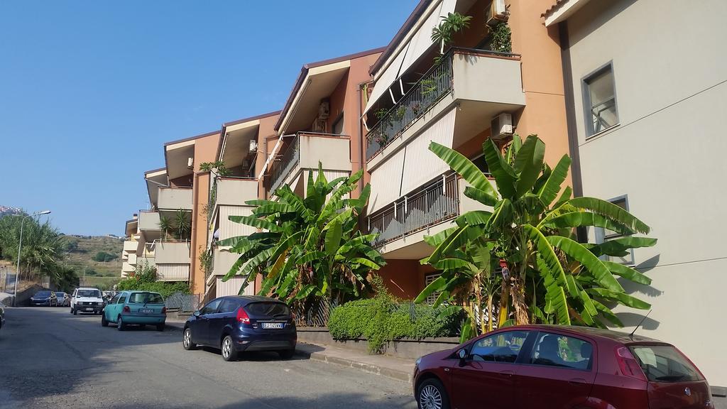 Baia Giardini Apartments Dış mekan fotoğraf